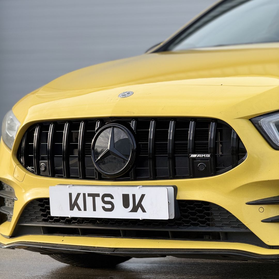 Mercedes W177 Gloss Black Grille Badge | Distronic Compatible