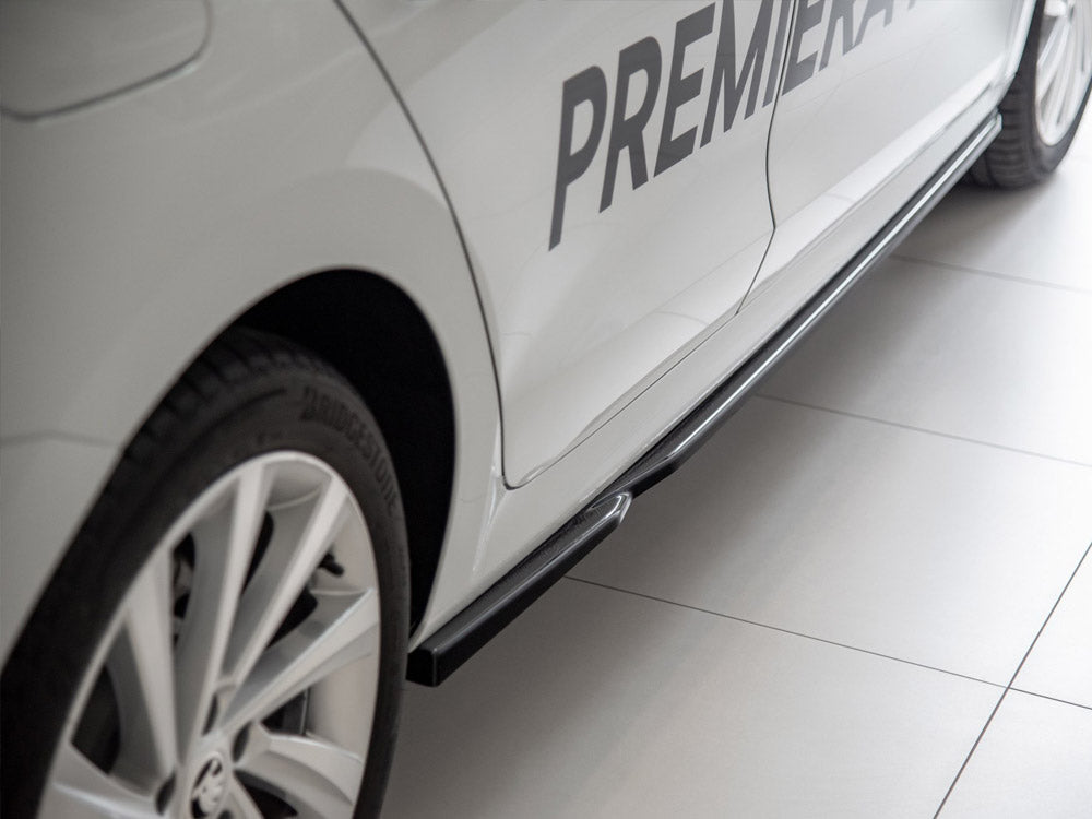 Side Skirts Diffusers V.2 Skoda Octavia Mk4 - Textured