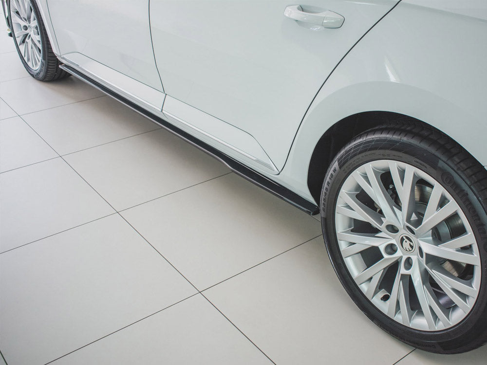 Side Skirts Diffusers Skoda Superb Mk3 FL (2019-) - Textured
