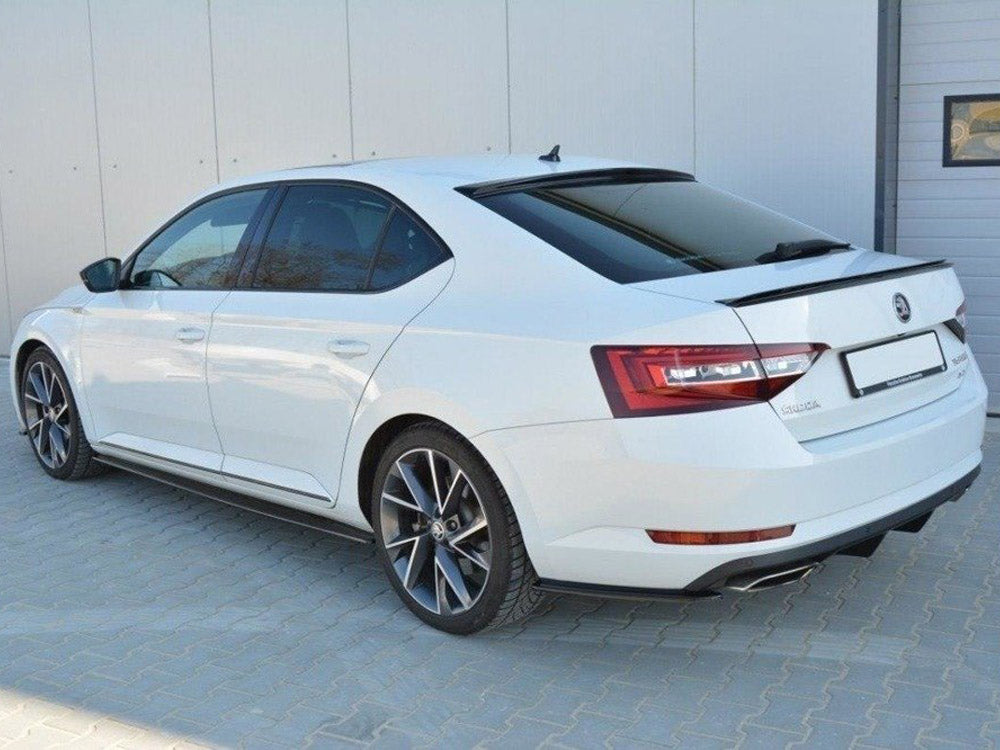 Extension OF Rear Window Skoda Superb MK3 Liftback (2015-19) - Textured