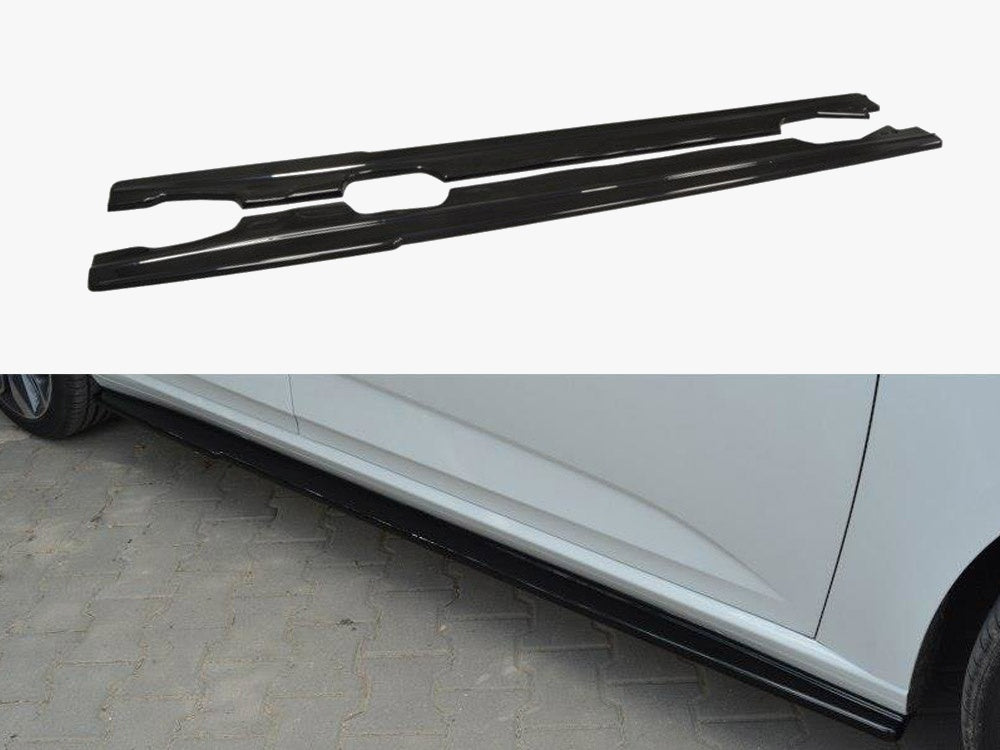 Side Skirts Diffusers Renault Megane MK4 Hatchback (2016-UP) - Carbon Look