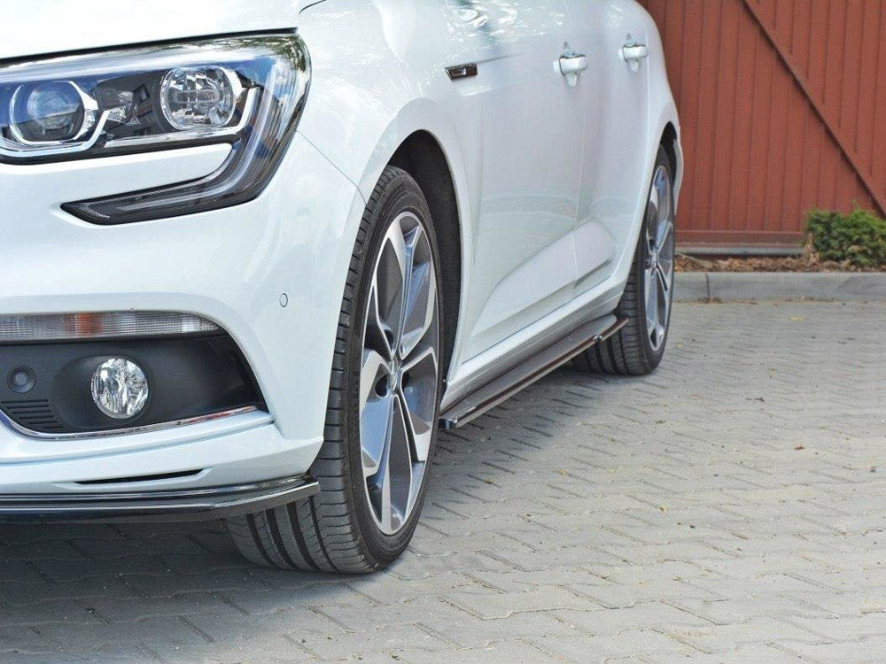 Side Skirts Diffusers Renault Megane MK4 Hatchback (2016-UP) - Carbon Look