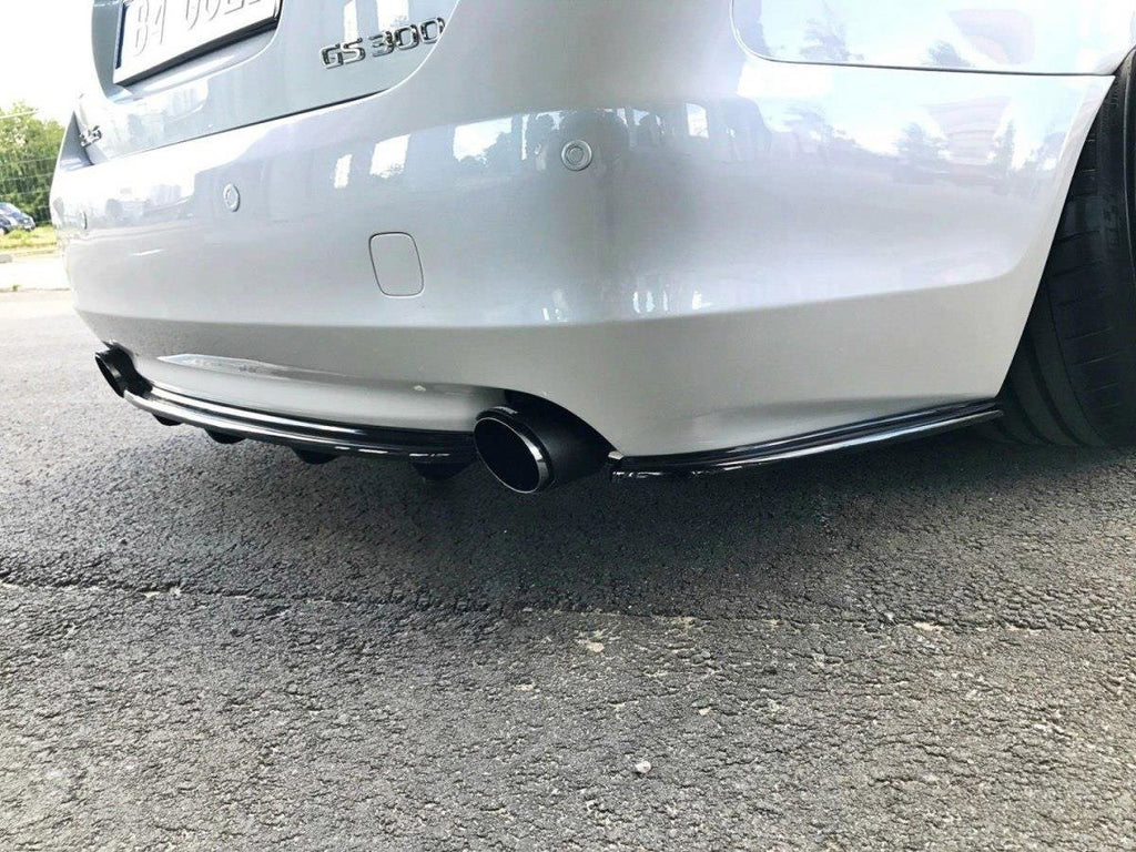 Central Rear Splitter (Vertical Bars) Lexus GS 300 Mk3 Facelift