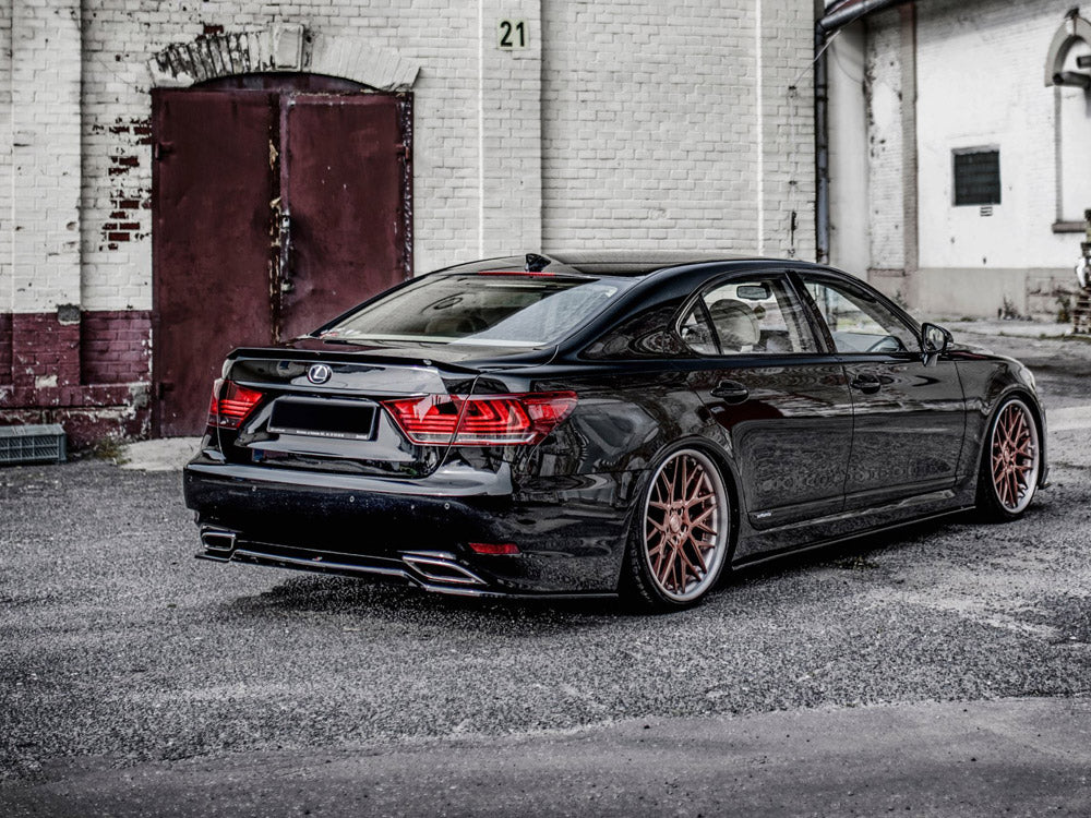 Central Rear Splitter Lexus LS Mk4 Facelift