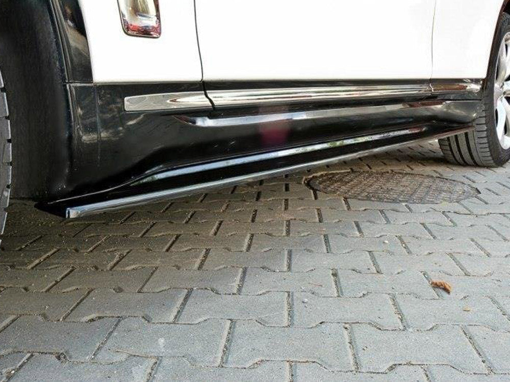 Side Skirts Diffusers Infiniti QX70 - Carbon Look