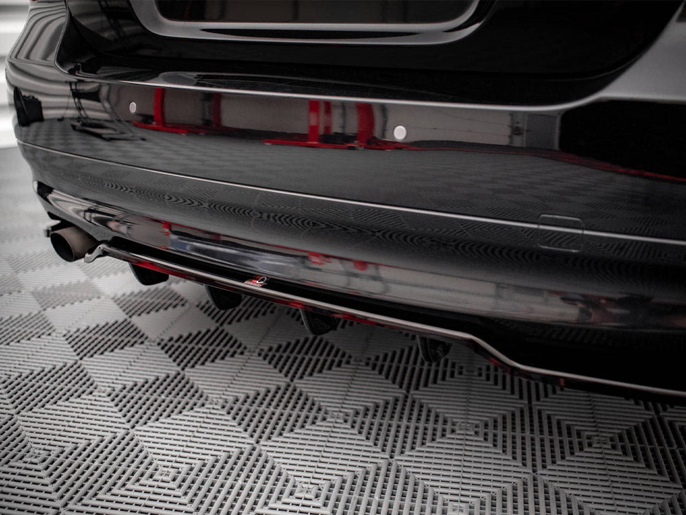 Central Rear Splitter (Vertical Bars) BMW 3 Sedan E90