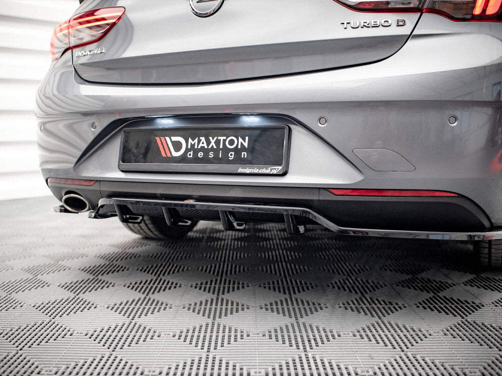 Central Rear Splitter (Vertical Bars) Opel / Vauxhall Insignia Mk2