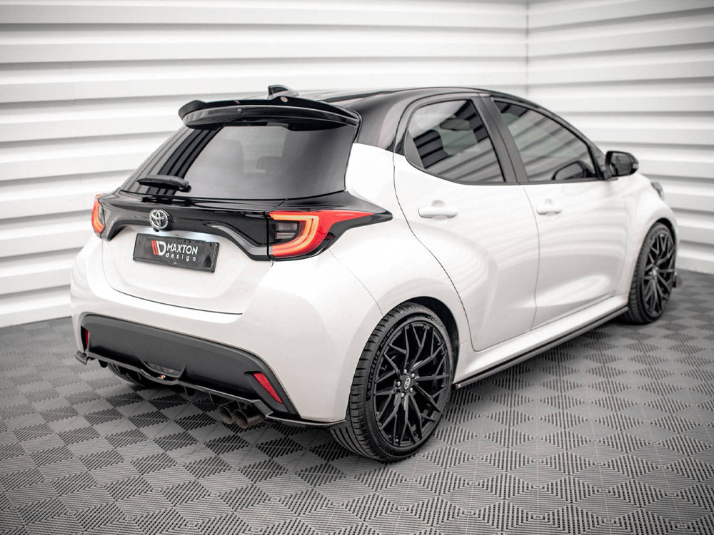 Rear Splitter V.2 (Vertical Bars) Toyota Yaris Mk4