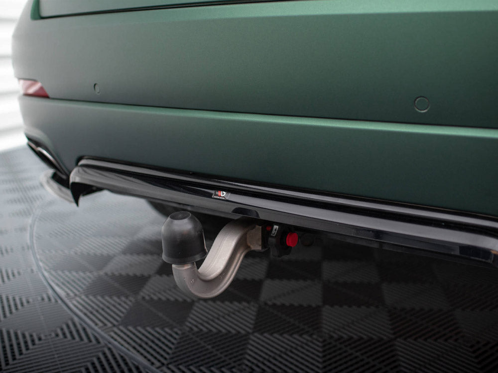 Rear Splitter (Vertical Bars) Maserati Levante Mk1