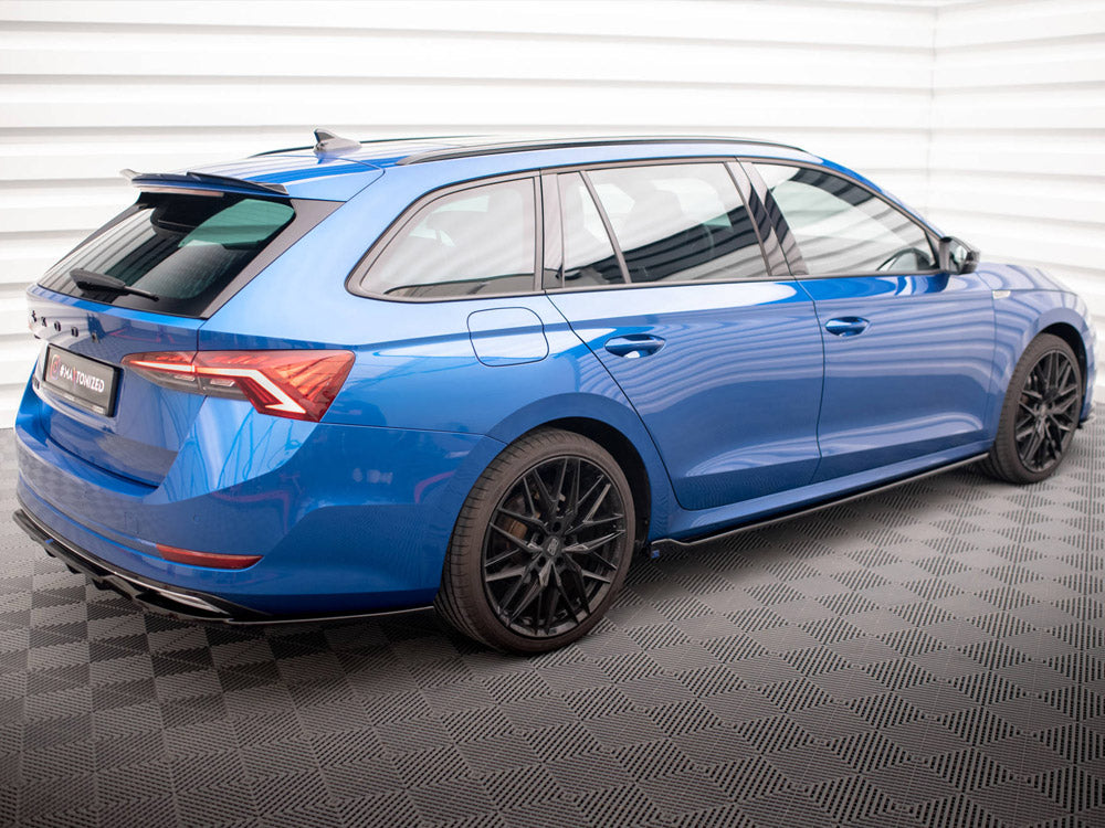 Side Skirts Diffusers V.1 Skoda Octavia Mk4 - Carbon Look