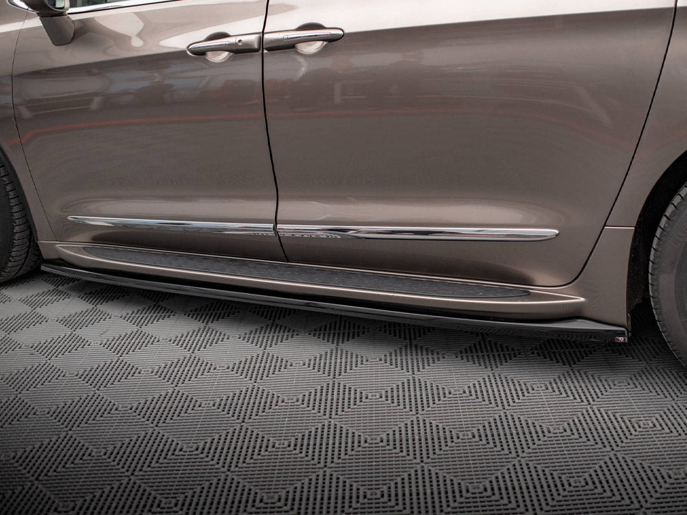 Side Skirts Diffusers V.1 Chrysler Pacifica Mk2