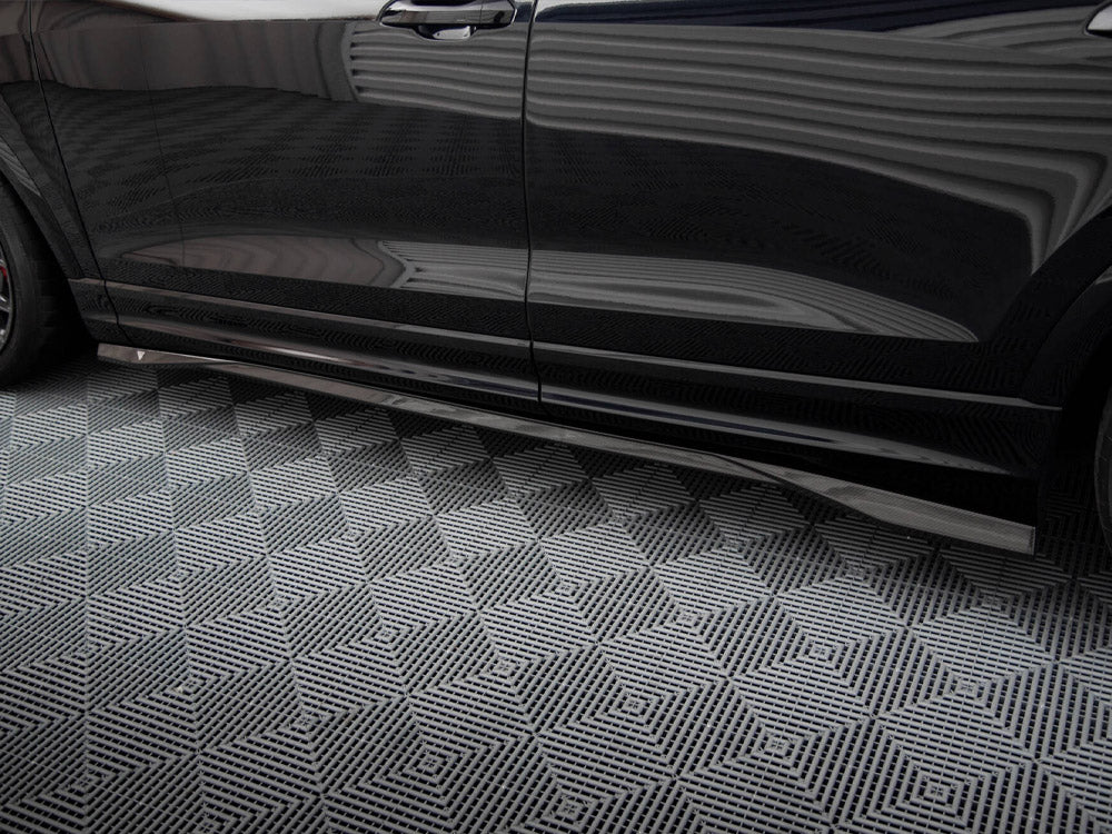 Carbon Fiber Side Skirts Audi RSQ8 Mk1