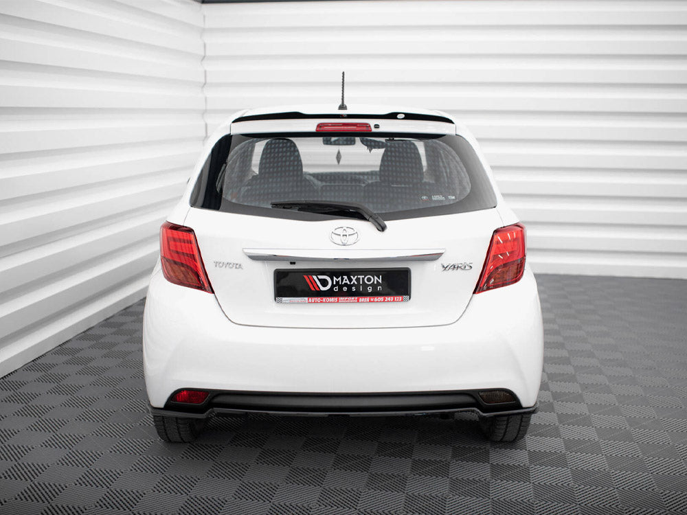 Central Rear Splitter Toyota Yaris Mk3 Facelift