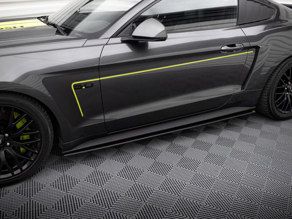 Street PRO Side Skirts Diffusers Ford Mustang GT Mk6 - Black-Red