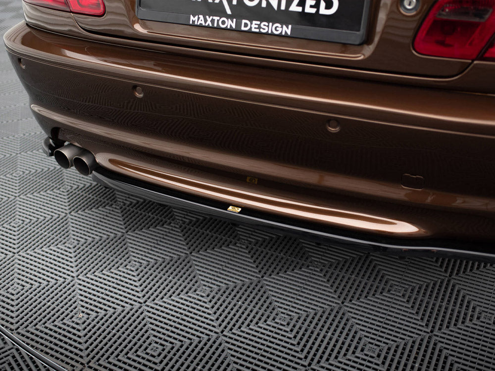 Central Rear Splitter (Vertical Bars) BMW 3 E46 Coupe M-Pack - Carbon Look