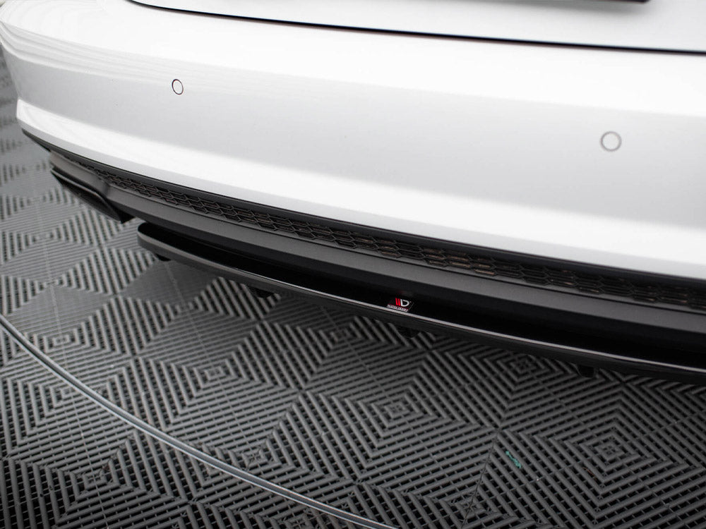 Central Rear Splitter (Vertical Bars) Audi A7 S-Line Facelift