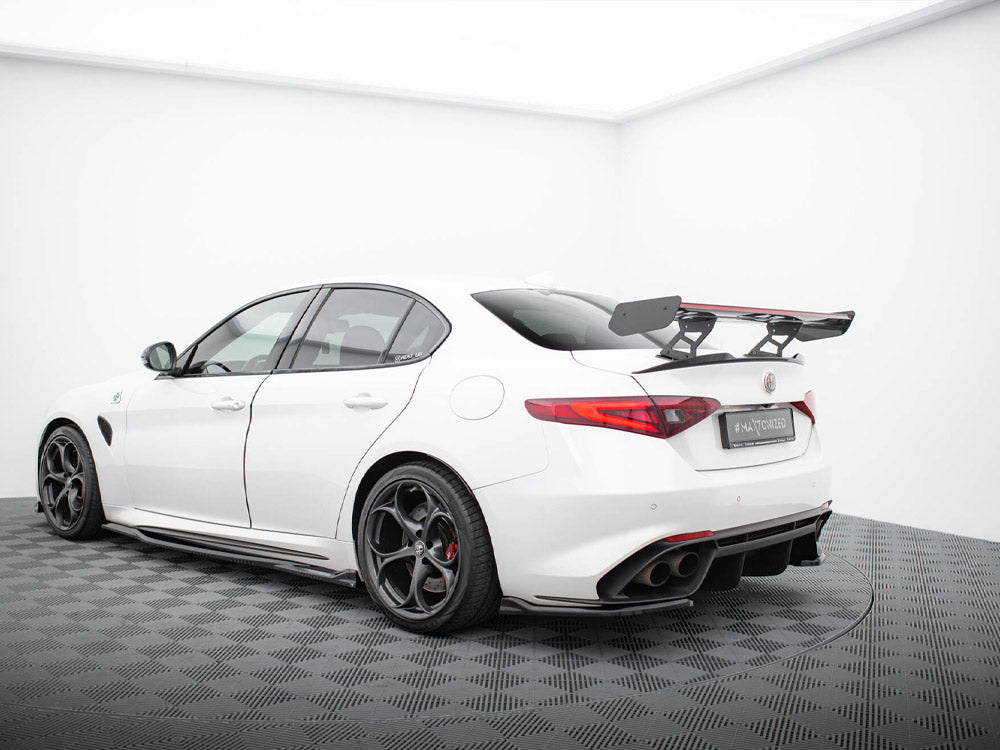 Carbon Spoiler + LED Alfa Romeo Giulia Quadrifoglio