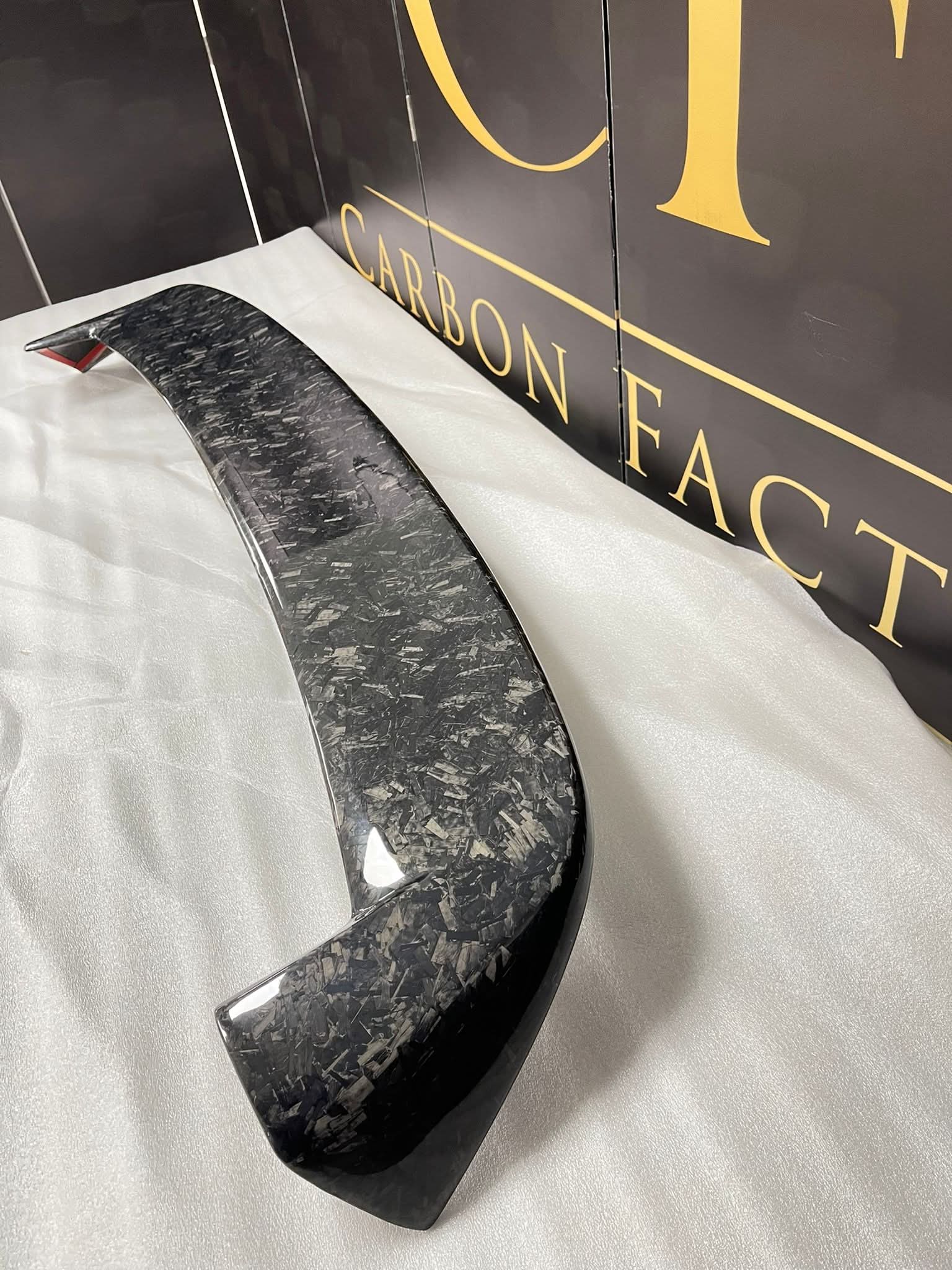 3D Style Forged Carbon Fibre Roof Spoiler for BMW 1 Series F20 F21 11-19