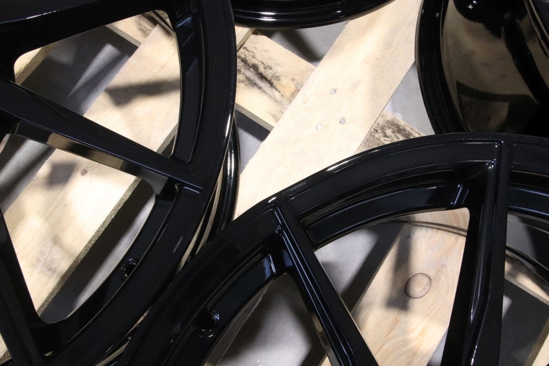 Set of JR36 19x8,5 ET40 + 19x8,5 ET25 5x112 Gloss Black