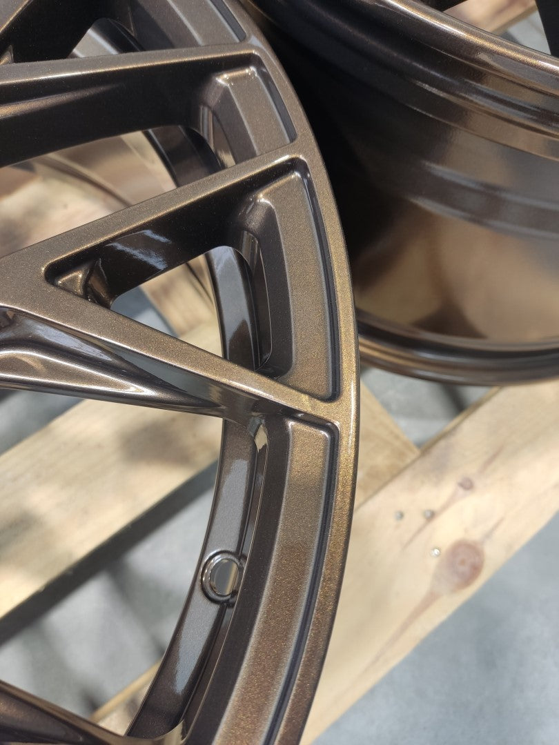 Set of CVR1 20x9 ET37 + 20x10 ET42 5x112 Gloss Bronze