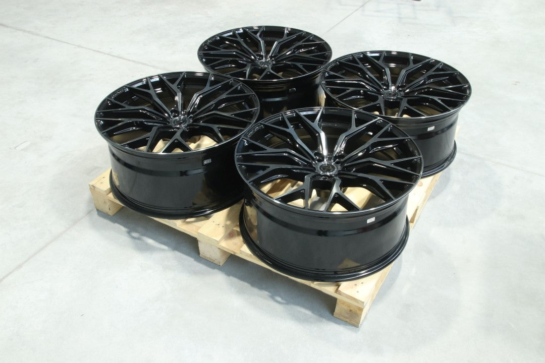 Set of CVR1 23x10,5 ET15 5x112 Double Tinted Black