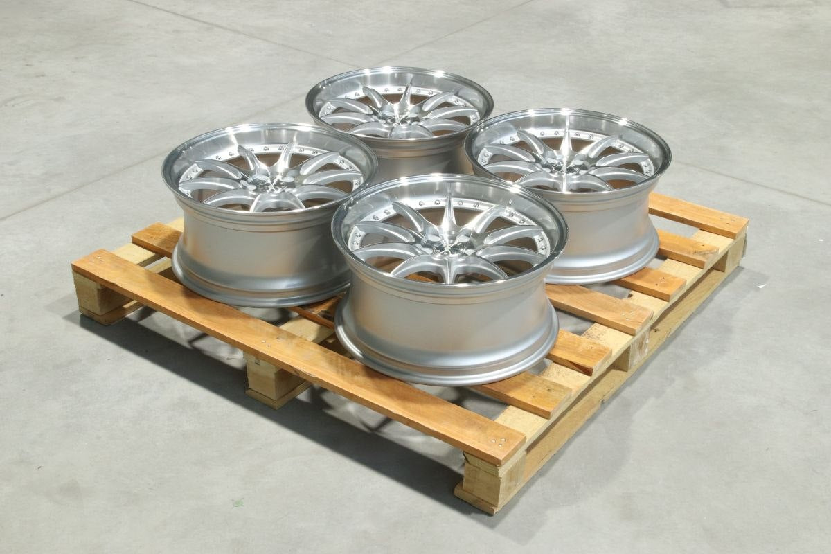 Set of JR41 18x8,5 ET15-35 BLANK Silver Machined Face
