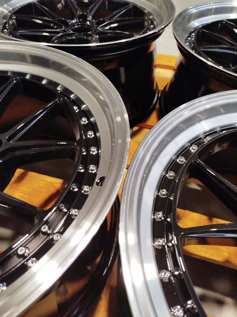 Set of JR39 19x8,5 + 19x9,5 ET15-35 BLANK Gloss Black w/Machined Lip
