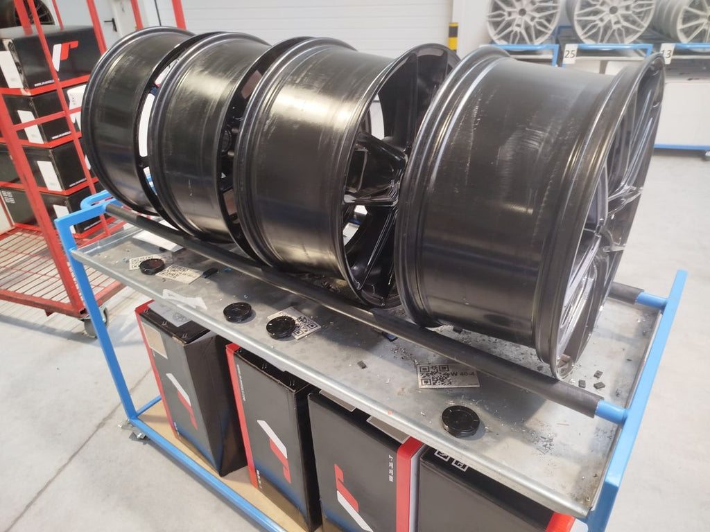 Set of JR44 20x8,5 ET40 + 20x9,5 ET45 5x112 Gloss Black
