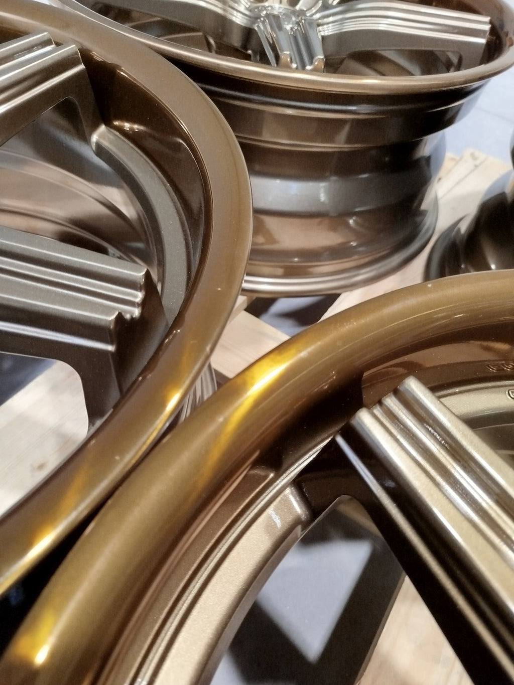 Set of CVR9 20x8,5 ET33 5x112 Gloss Bronze