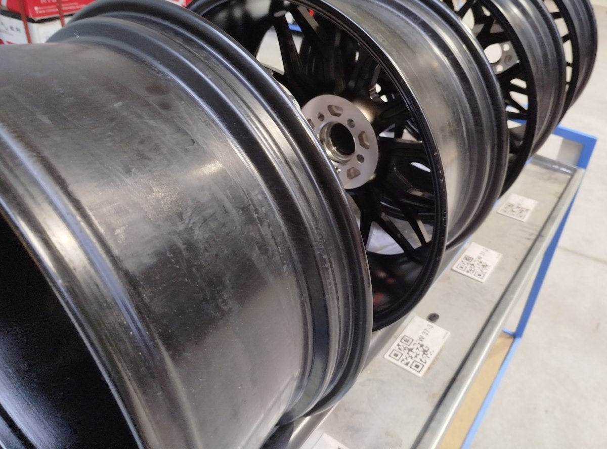 Set of JR46 19x8 ET40 5x100 Gloss Black