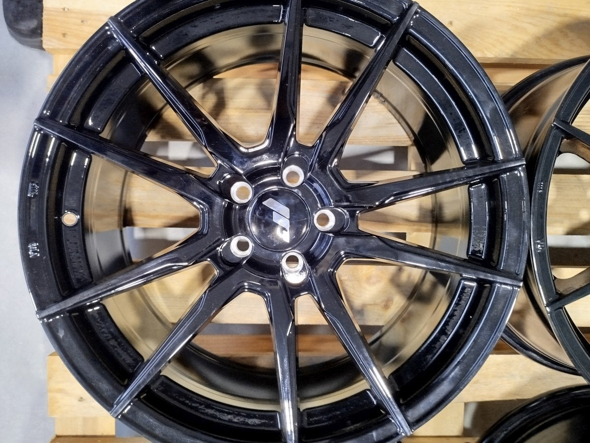 Set of JR21 18x8 ET40 5x100 Gloss Black