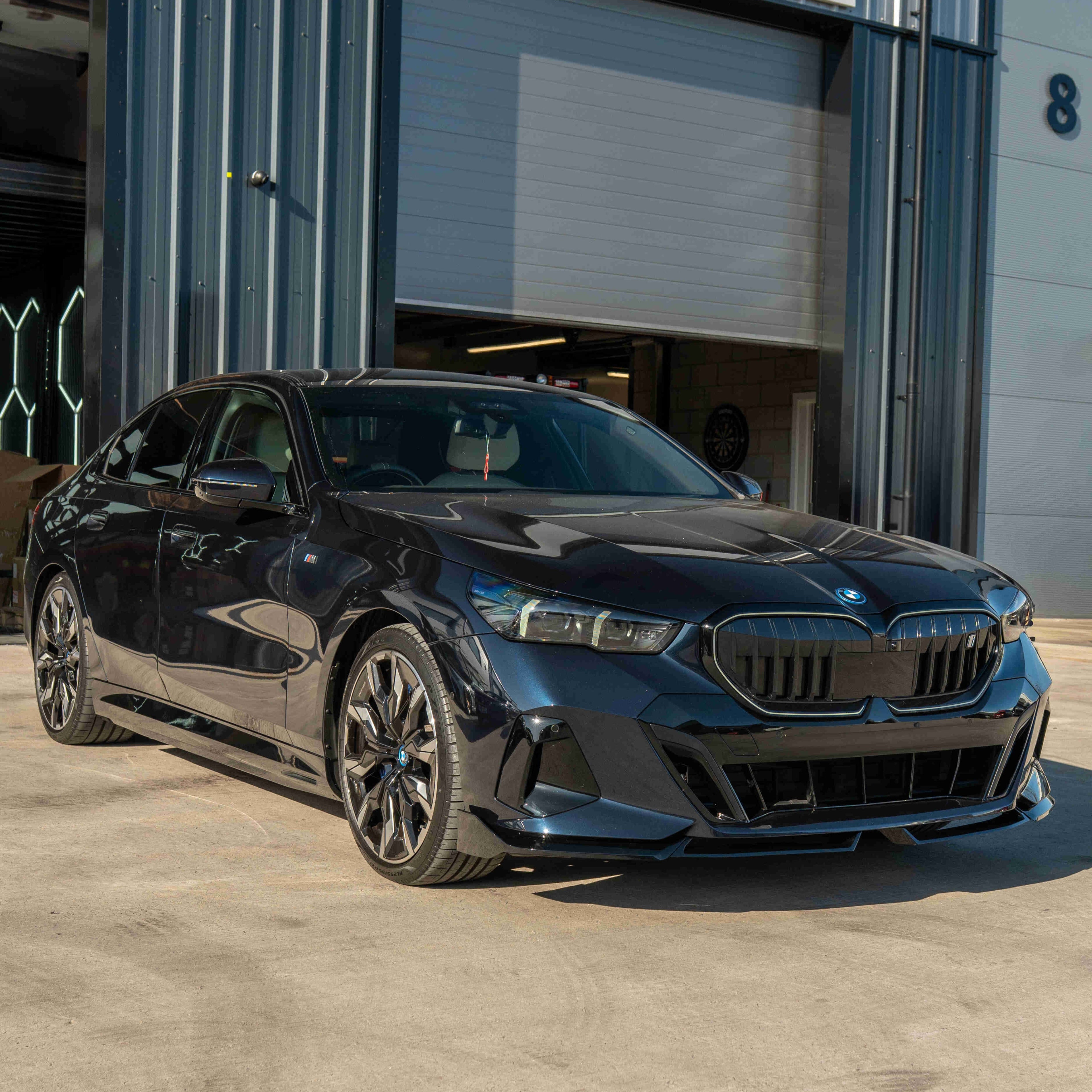 BMW 5 SERIES G60 & i5 2023+ GLOSS BLACK SPLITTER
