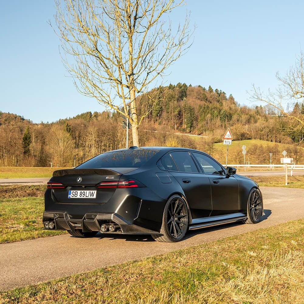 BMW G90/G99 M5 2024+ CARBON FIBRE DIFFUSER - CT DESIGN