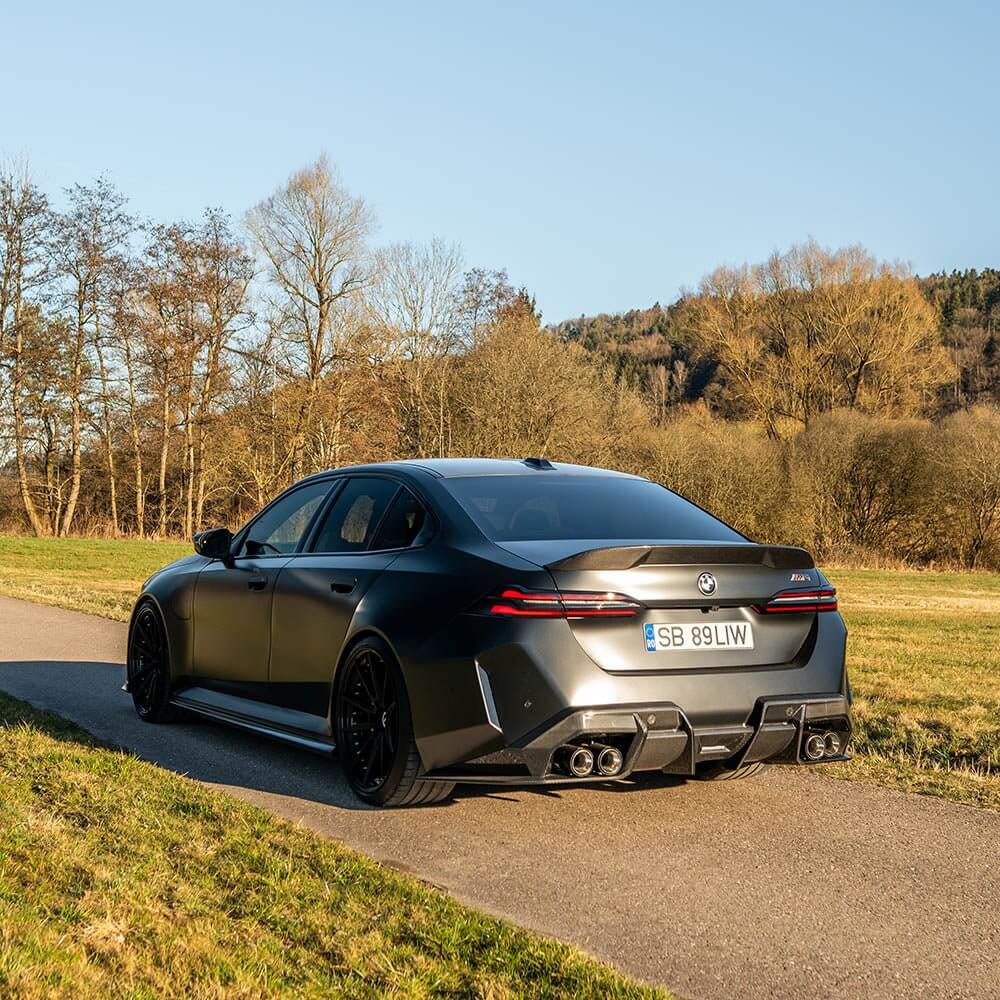 BMW G90/G99 M5 2024+ CARBON FIBRE DIFFUSER - CT DESIGN