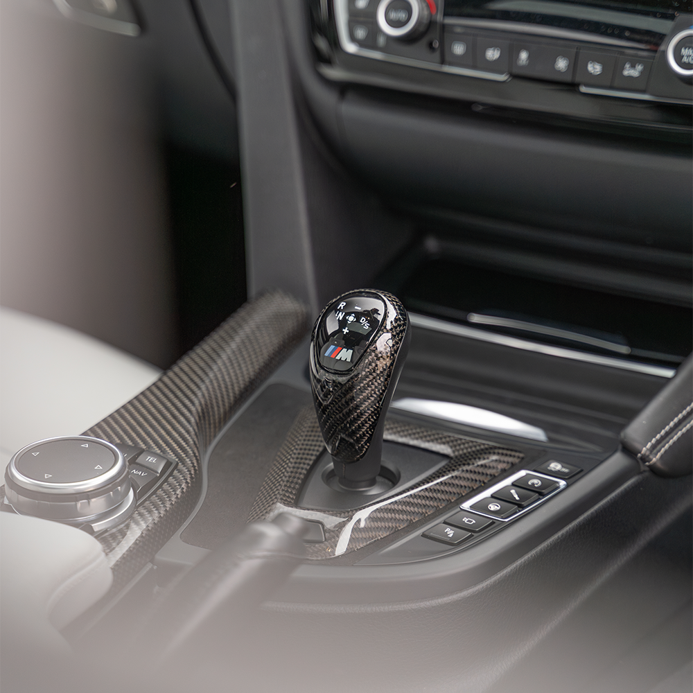 BMW M3/M4 F80/F82/F83/F87 ALCANTARA & CARBON SHIFTER SURROUND (RHD)
