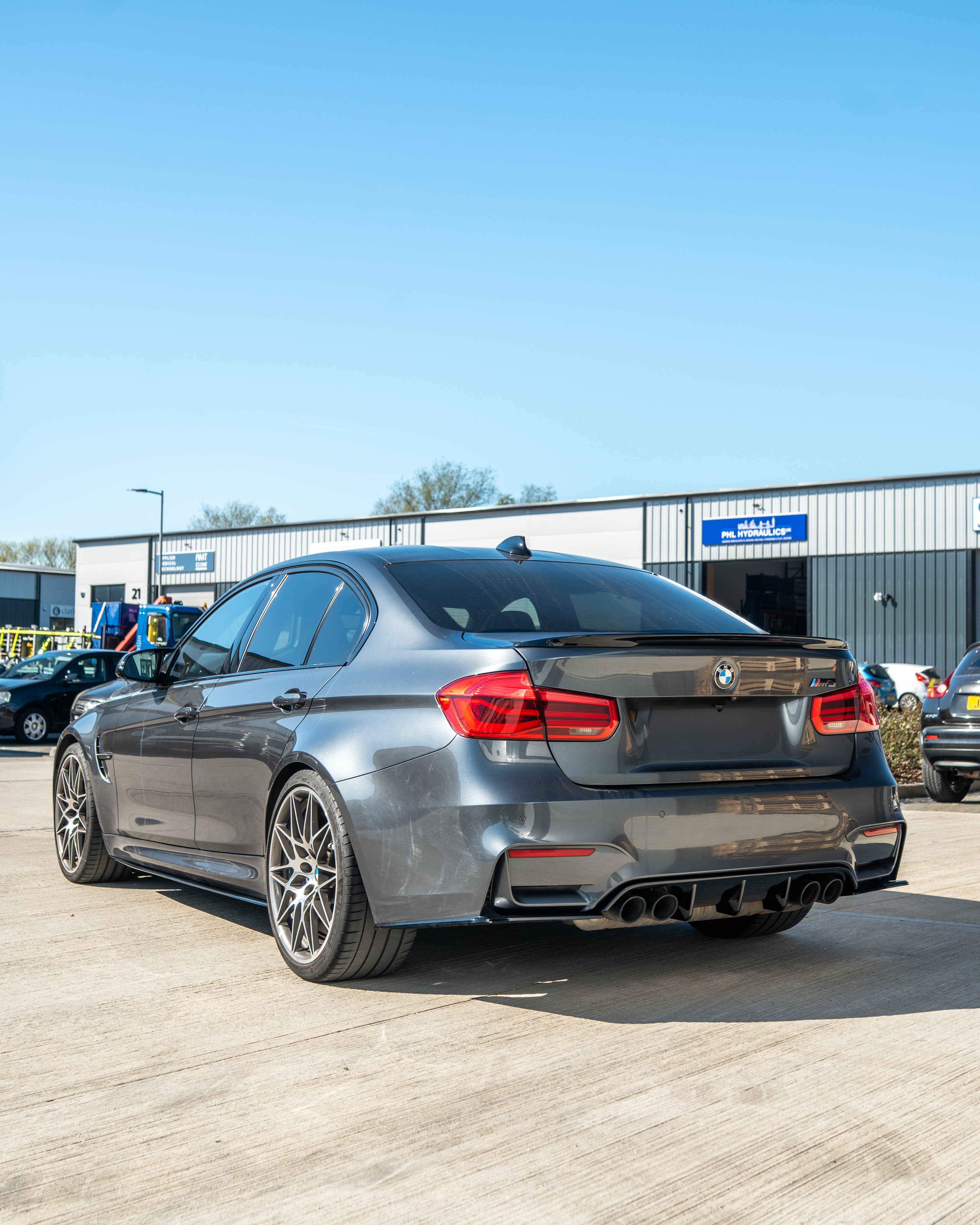 BMW M3/M4 (F80 F82 F83) GLOSS BLACK DIFFUSER - V STYLE