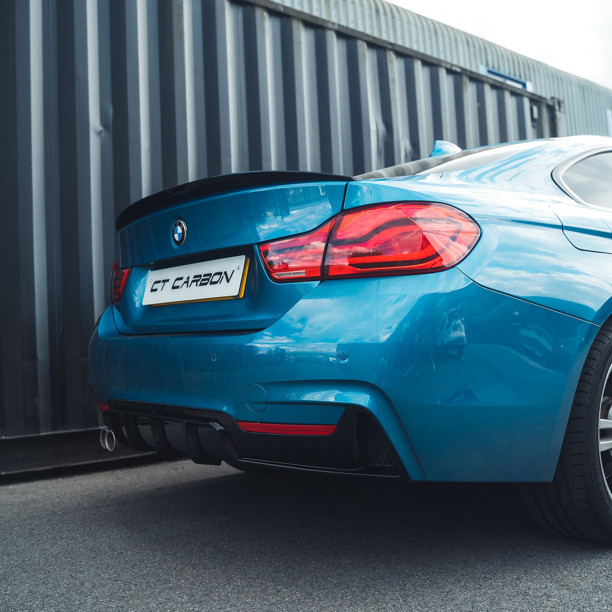 BMW 4 SERIES 2013-2020 F32 GLOSS BLACK FULL KIT (TWIN EXHAUST)