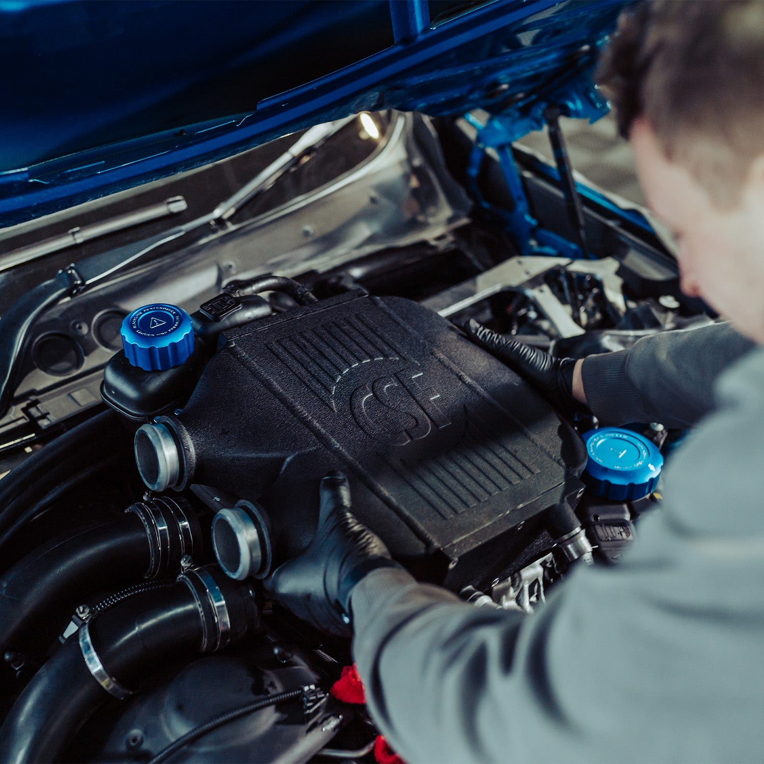 CSF BMW M3/M4/M2 Competition Race Top Mount Charge Cooler In Crinkle Black Finish (F80/F82/F83/F87)