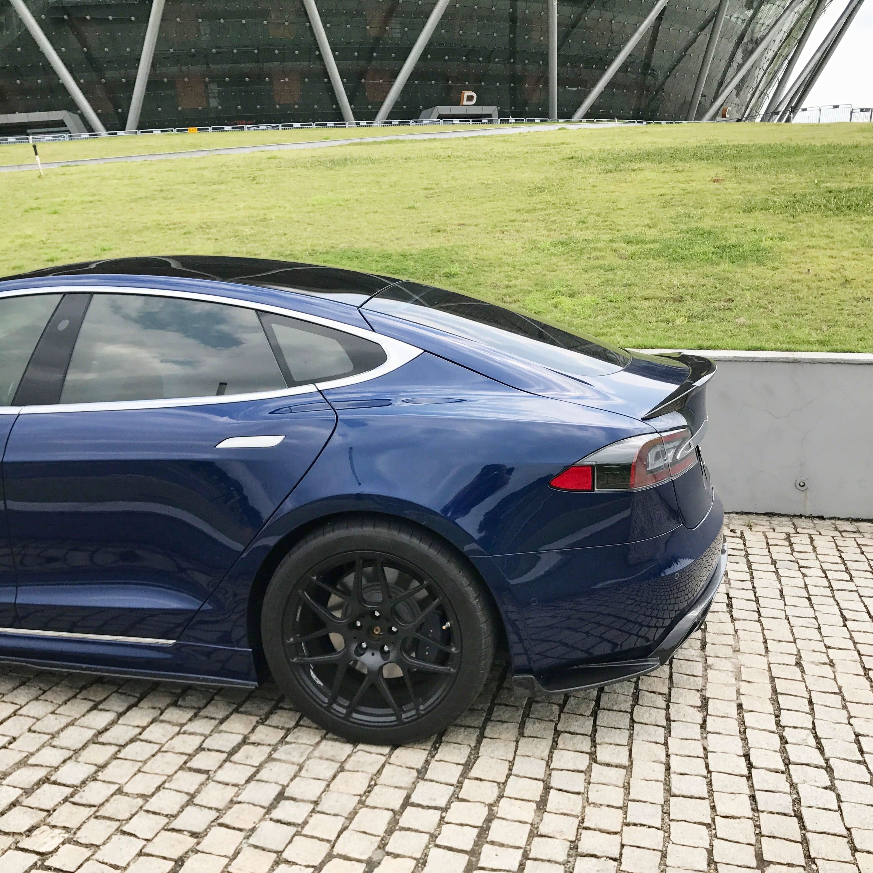 Carbon Fibre Rear Diffuser Extensions for Tesla Model S 70D 16-20
