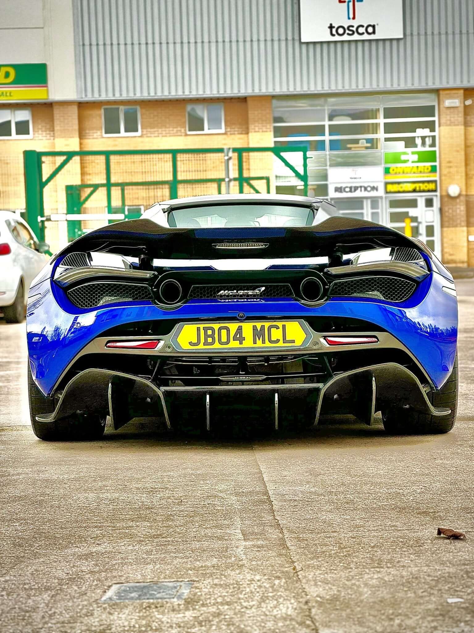MCLAREN 720S CARBON FIBRE DIFFUSER