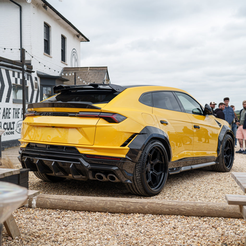 LAMBORGHINI URUS PERFORMANTE CARBON FIBRE ARCHES - CT DESIGN
