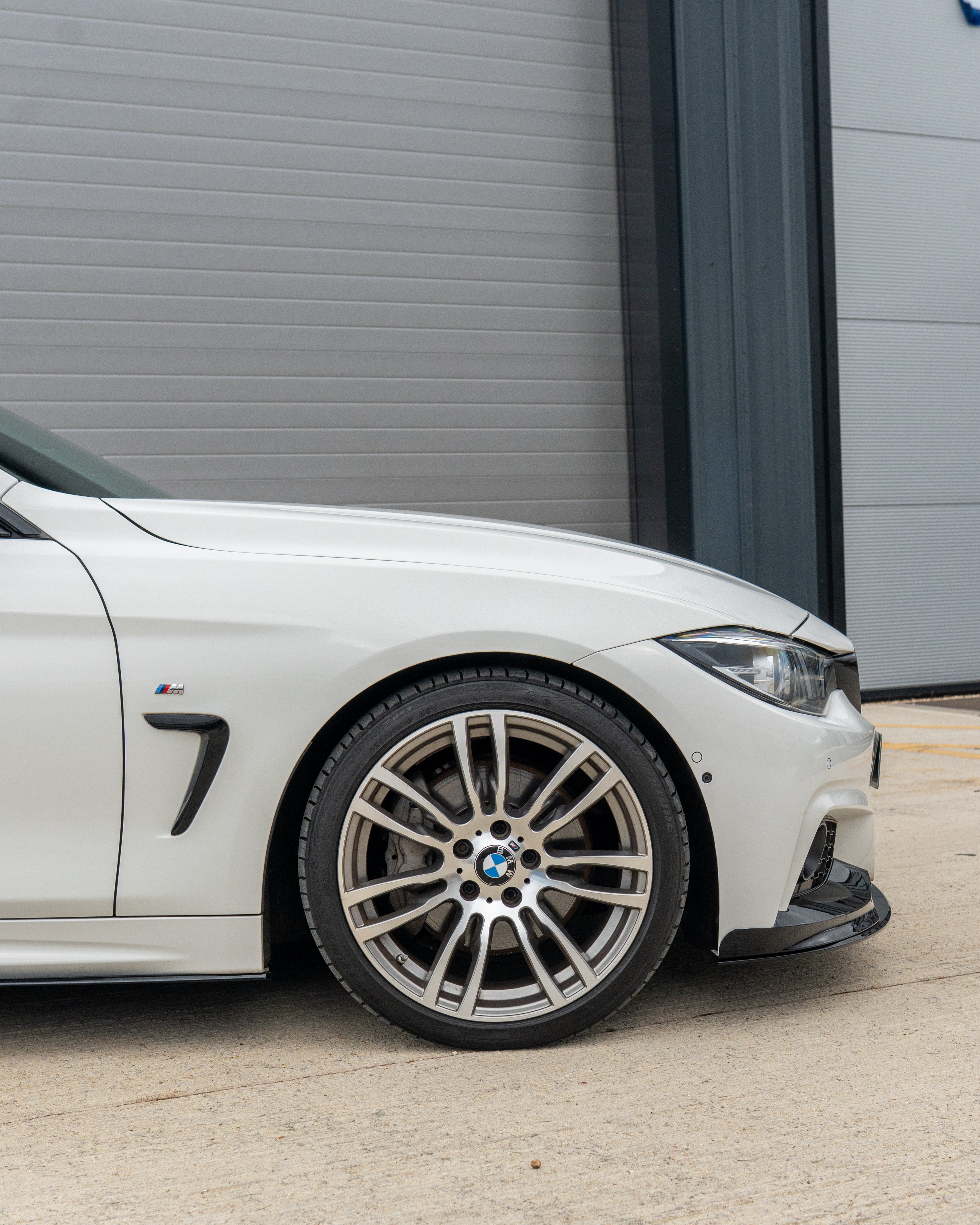 BMW 4 SERIES F32 2013-2020 GLOSS BLACK FULL KIT (DUAL EXHAUST) - V1
