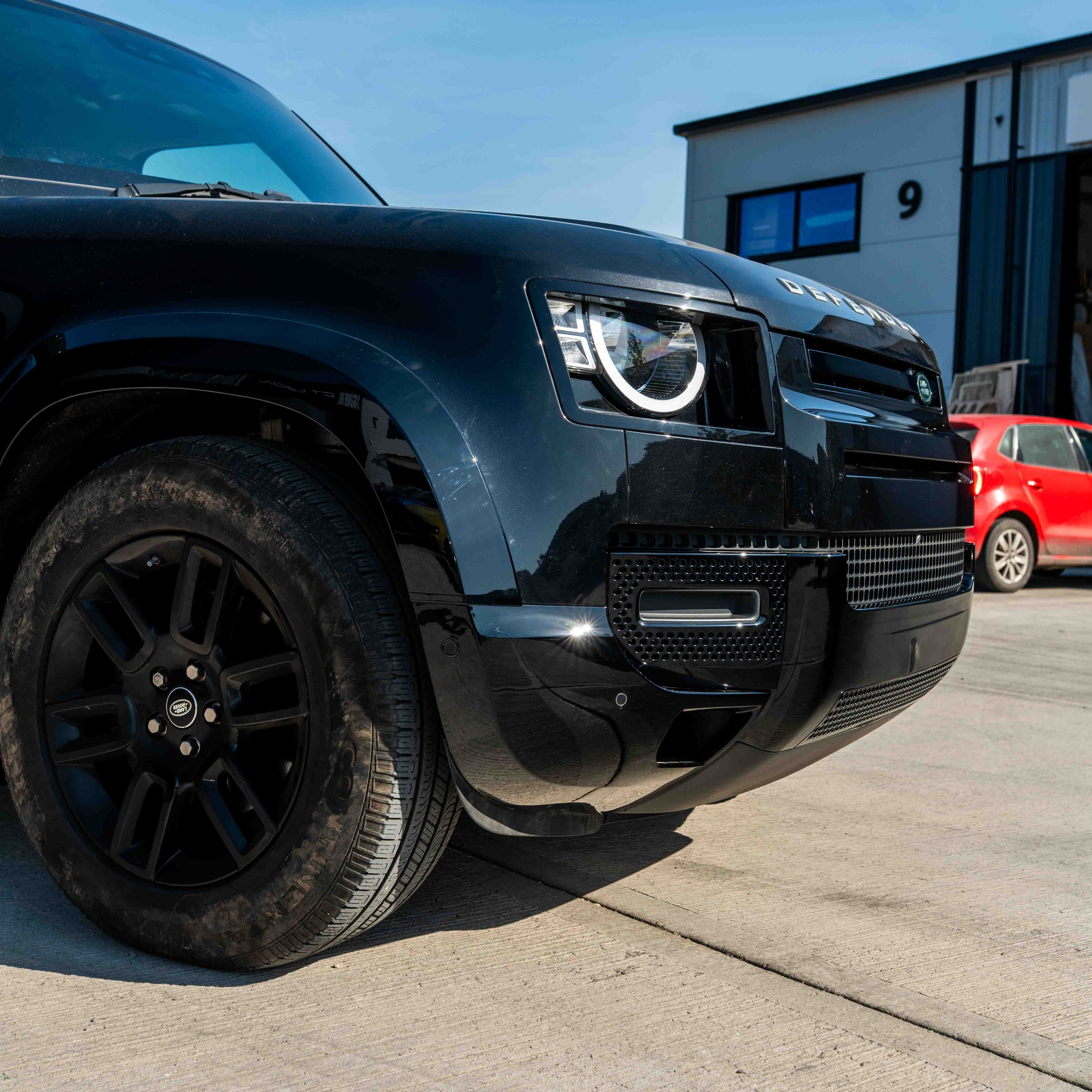 LAND ROVER DEFENDER L663 110 & 90 FRONT AND REAR GLOSS BLACK MIDDLE TRIM PACK