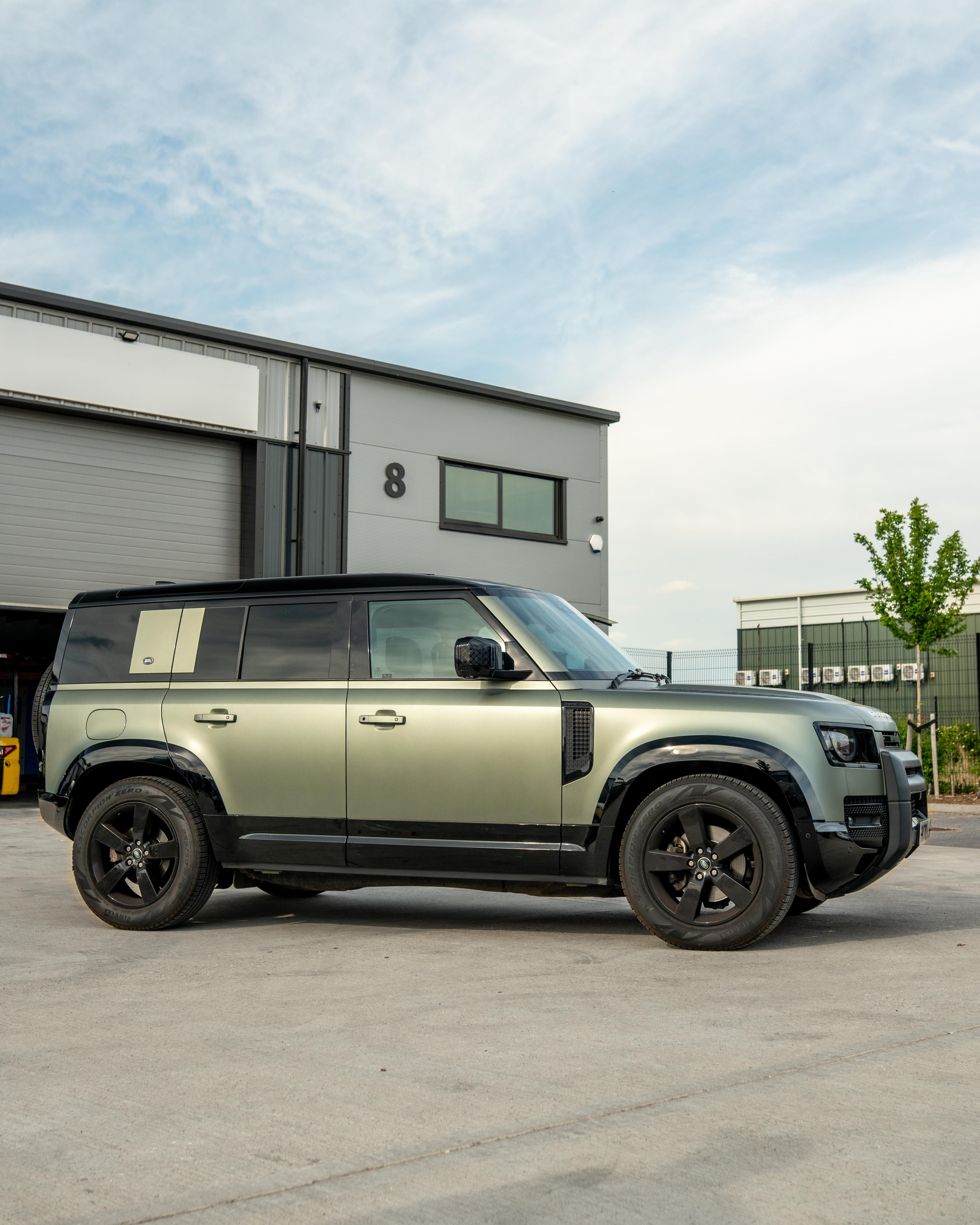 LAND ROVER DEFENDER L663 110 GLOSS BLACK DOOR PANELS