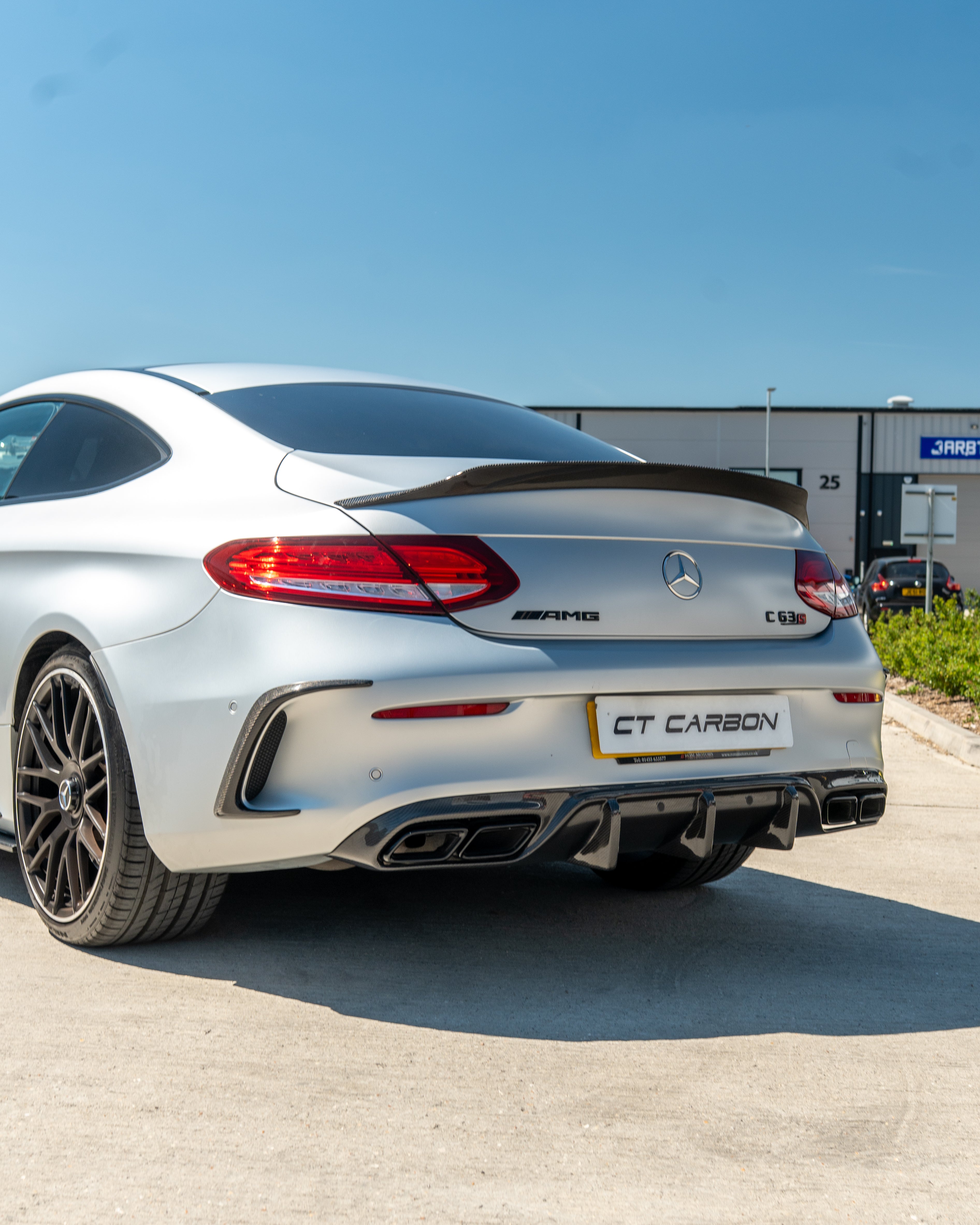 MERCEDES W205 C63 & C63 COUPE 2DR CARBON DIFFUSER V1