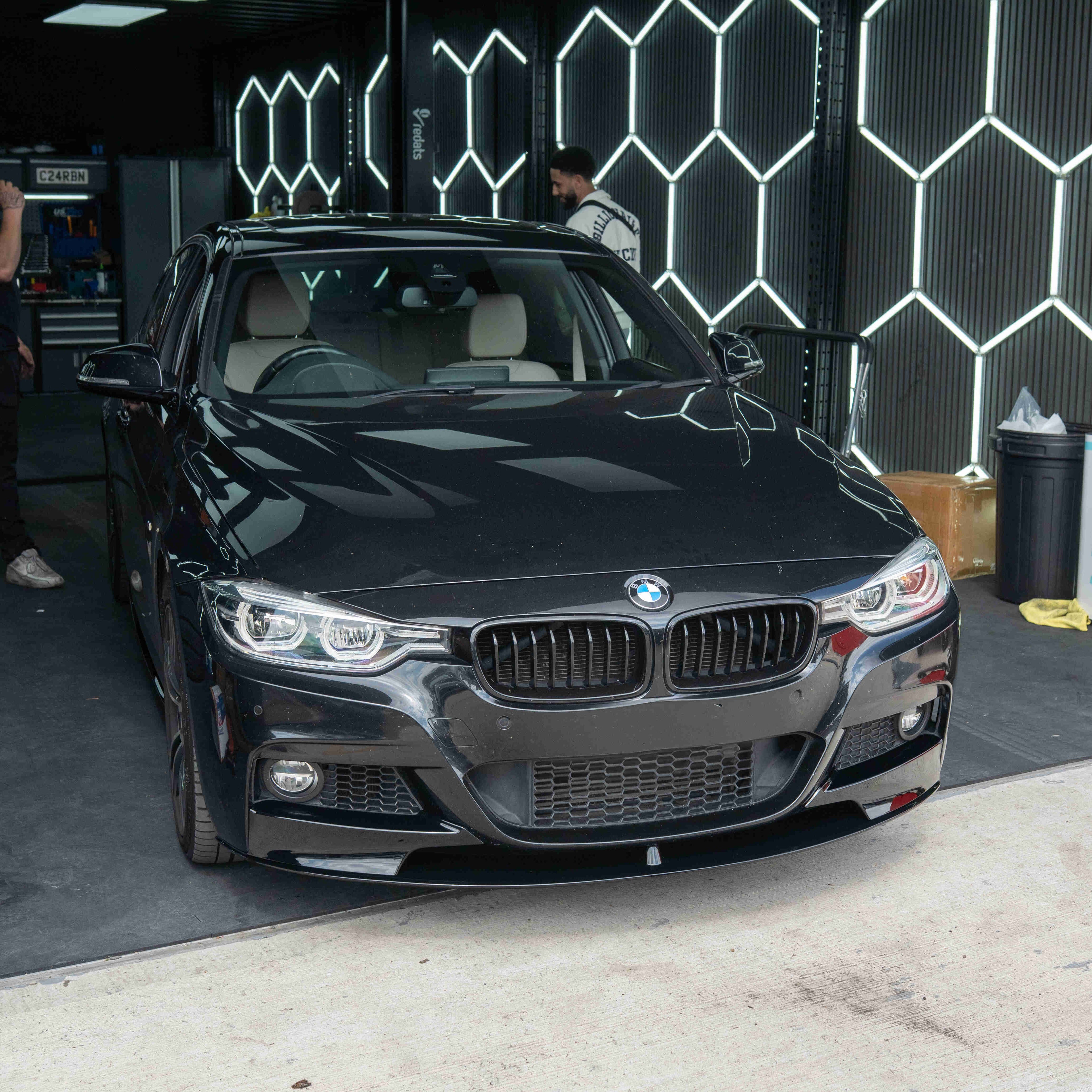 BMW 3 SERIES F30/F31 GLOSS BLACK SPLITTER - V1