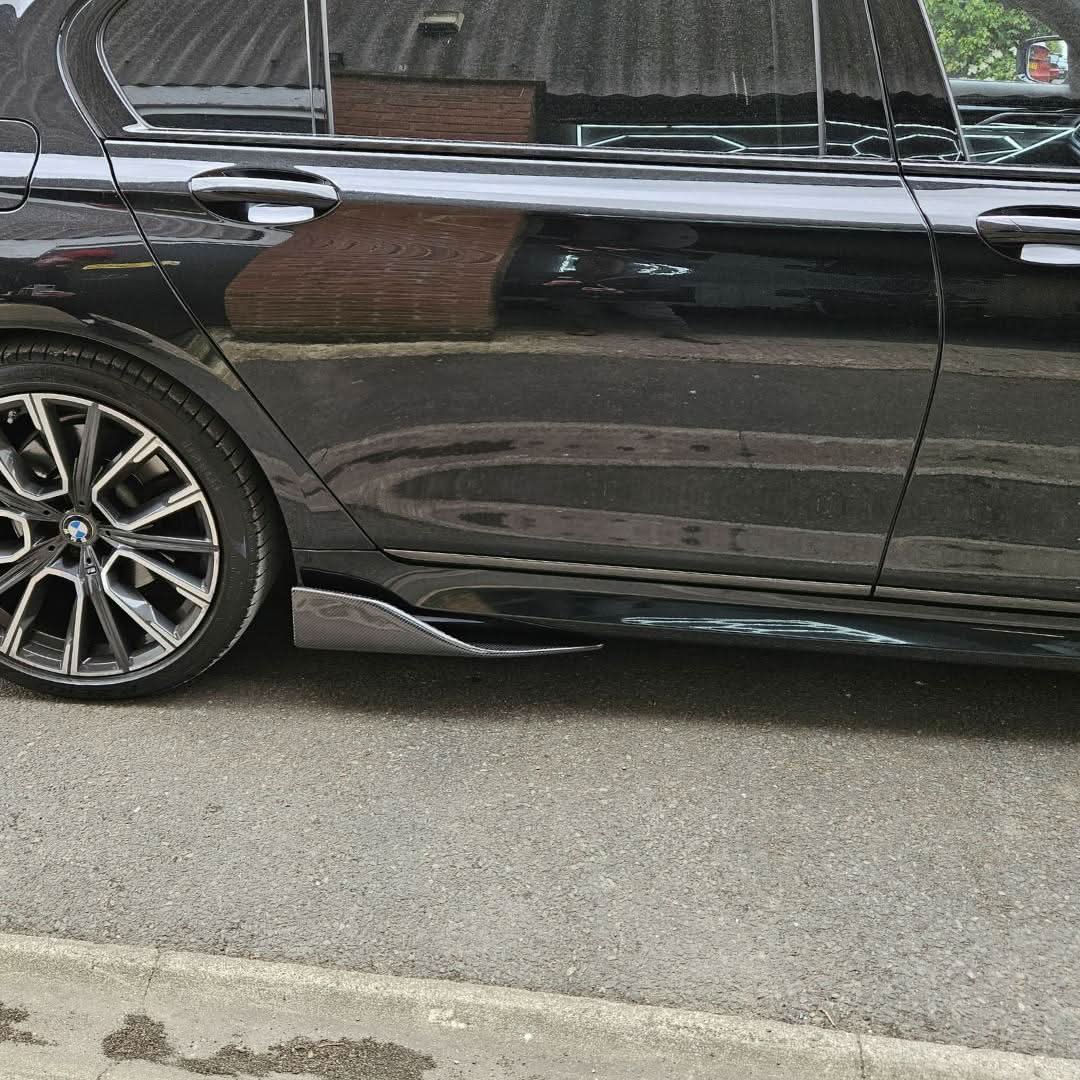 E Style Universal Carbon Fibre Side Skirts