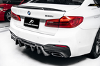 FUTURE DESIGN - BMW 5 SERIES G30 PRE LCI CARBON FIBRE REAR DIFFUSER  ( GT STYLE )