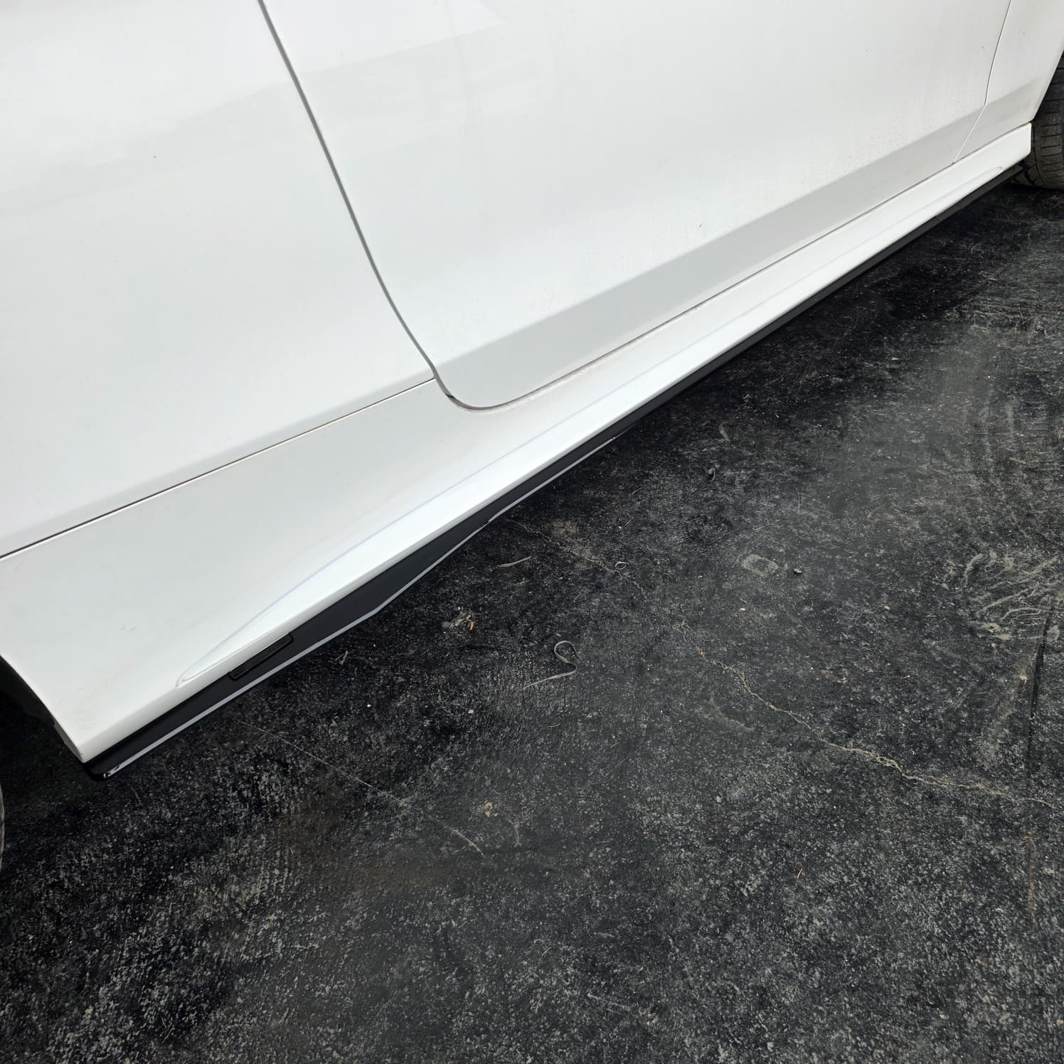 A Style Gloss Black Side Skirts for Mercedes Benz W205 C Class & C63 15-21