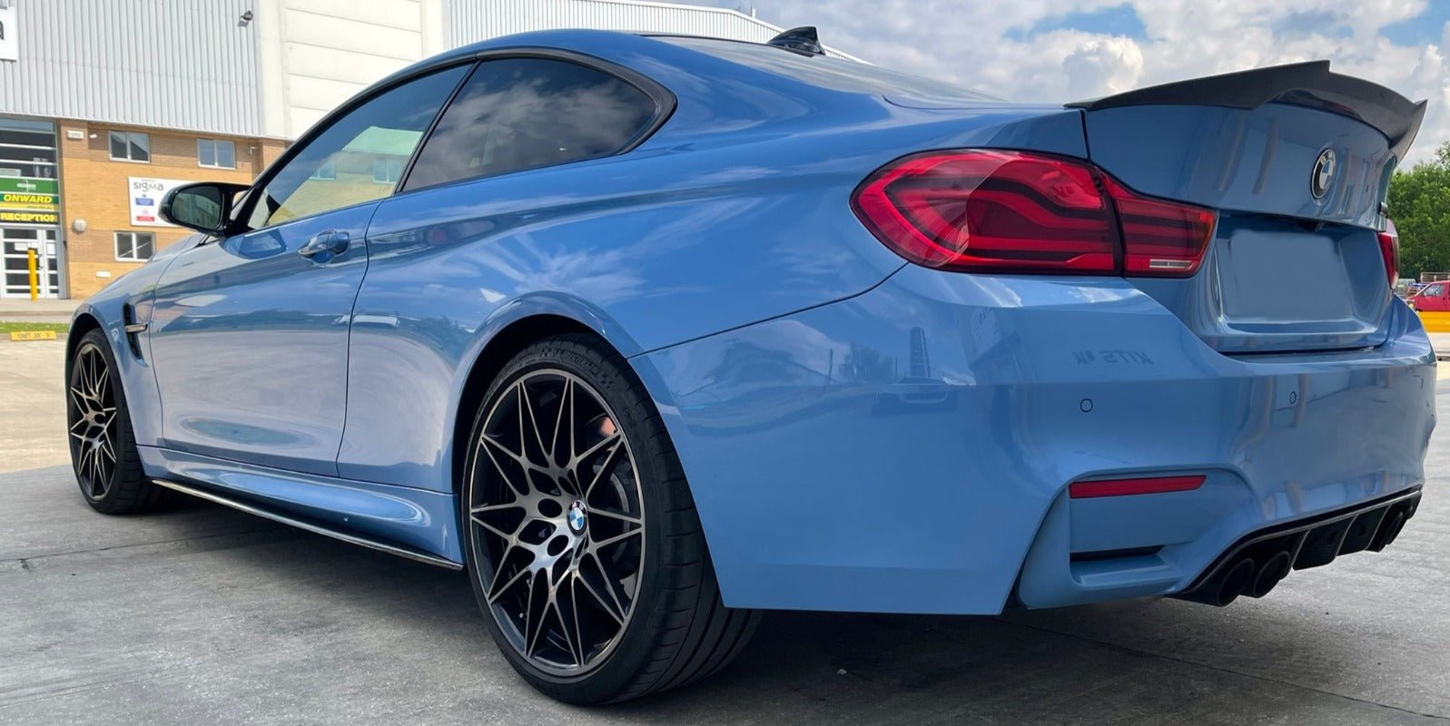 BMW M3/M4 (F80/F82/F83) MP Style Carbon Fibre Diffuser